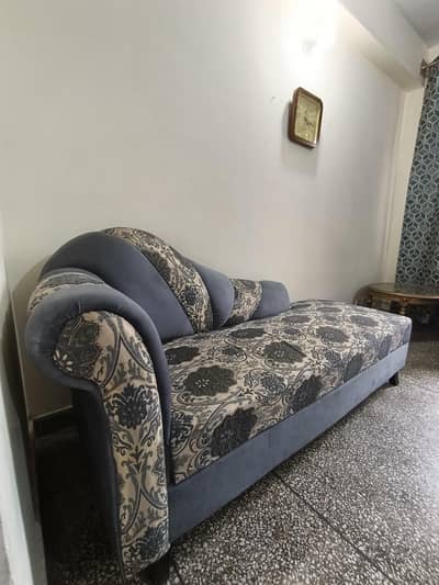 Premium Deewan Sofa for Sale in Lahore| Only 1 Month Used