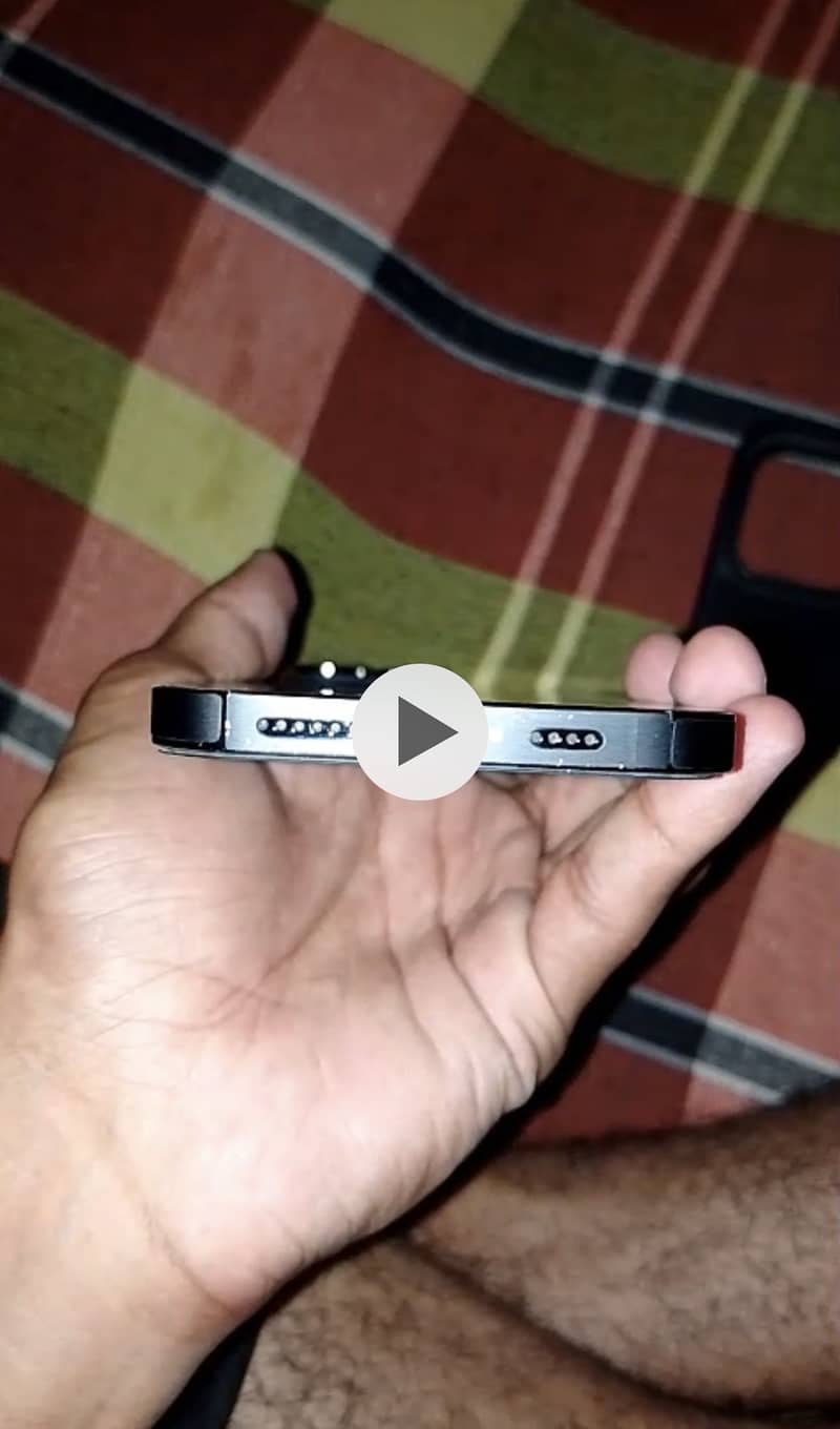 Apple iPhone 14 Pro Max 0