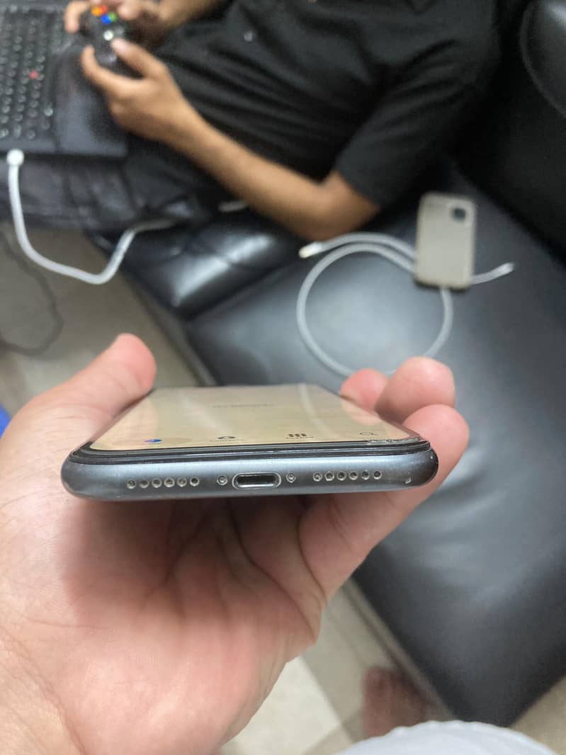 Apple iPhone 11 1