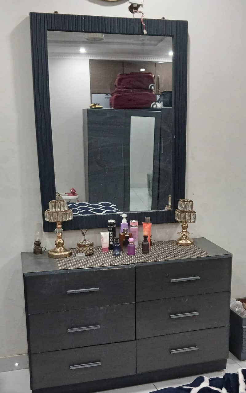 bed diwan dressing 1