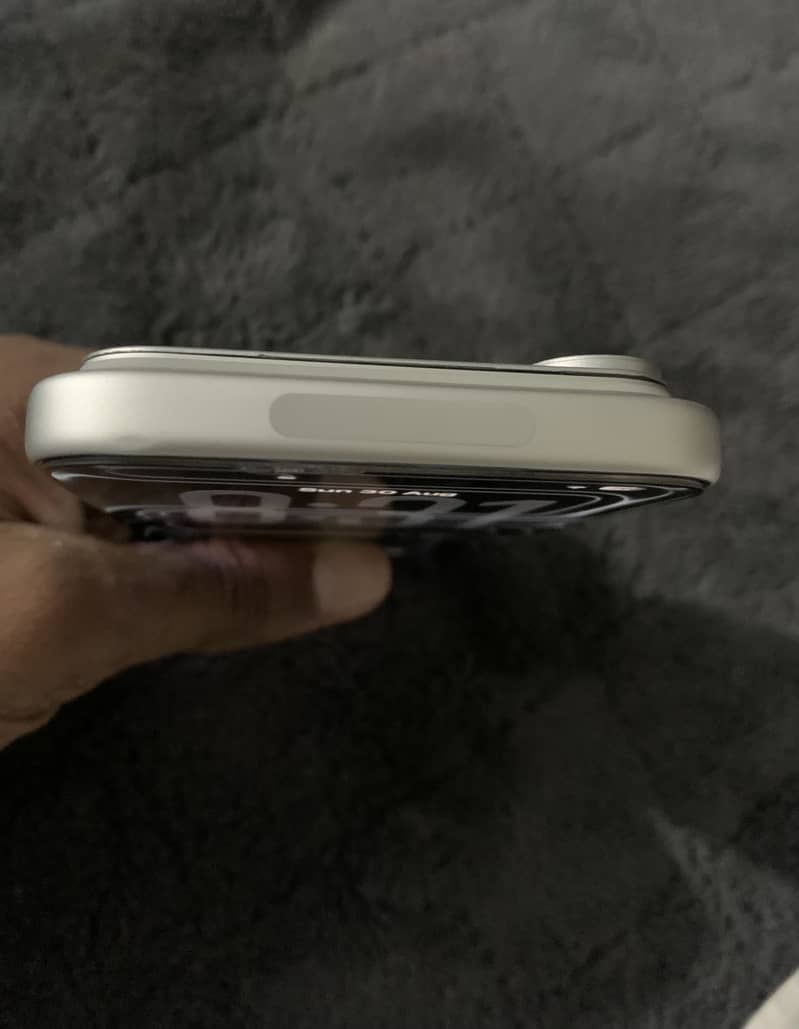 Apple iPhone 17 Pro Max 1