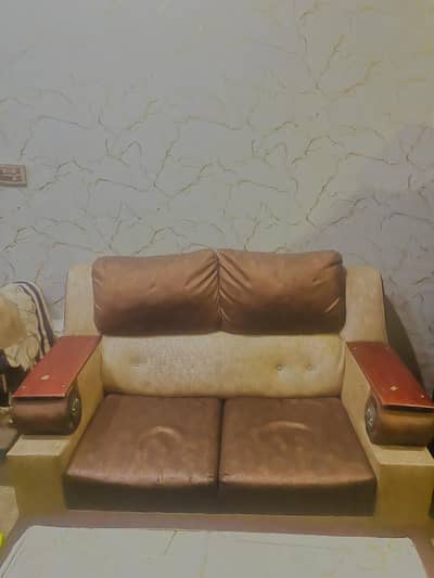 achi condition 6 seater sofa