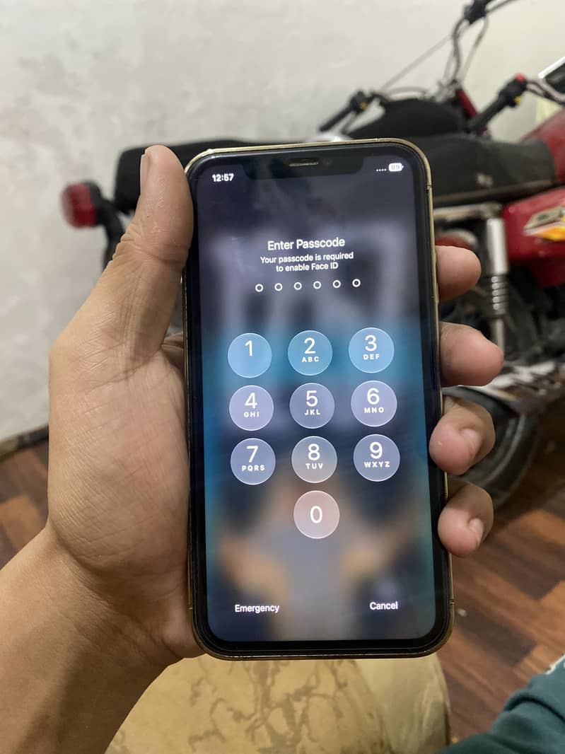 Apple iPhone 11 8