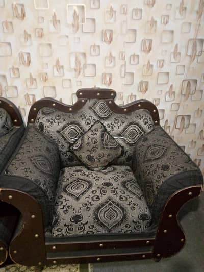 6 seater sofa set urgent for sale 03008800018/03004160412