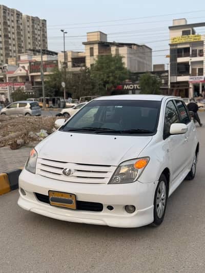 Toyota IST 2006