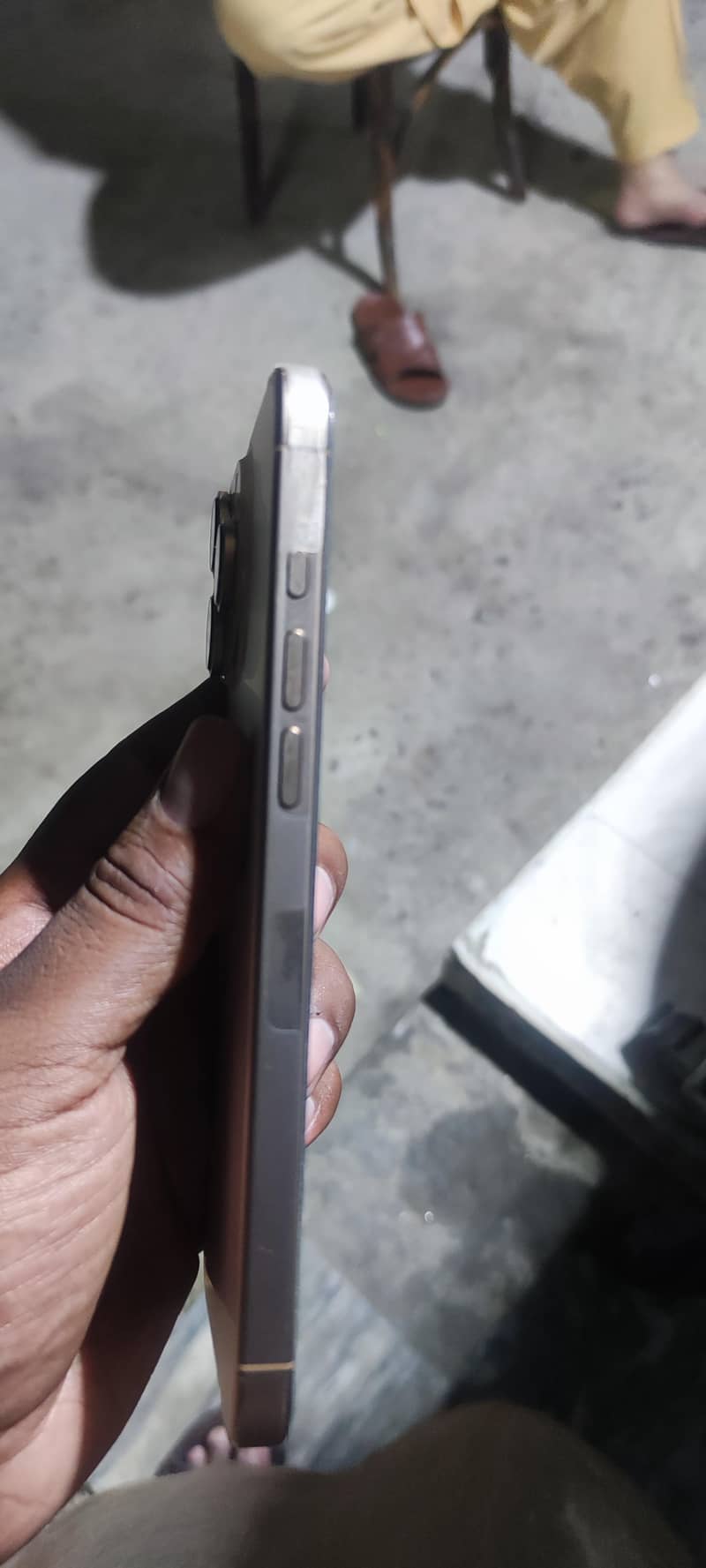 Apple iPhone 16 Pro Max 1
