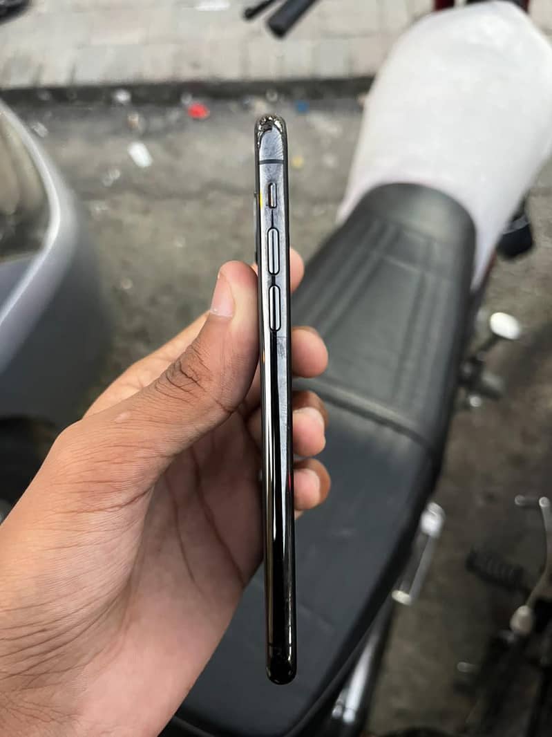 Apple iPhone XS 2