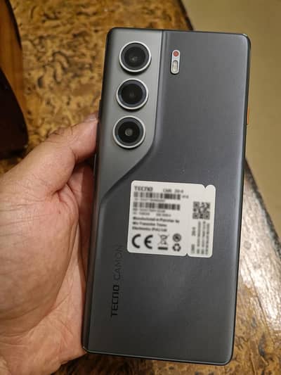 Tecno CAMON 40 Pro