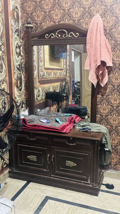 Bed side tabel dresing