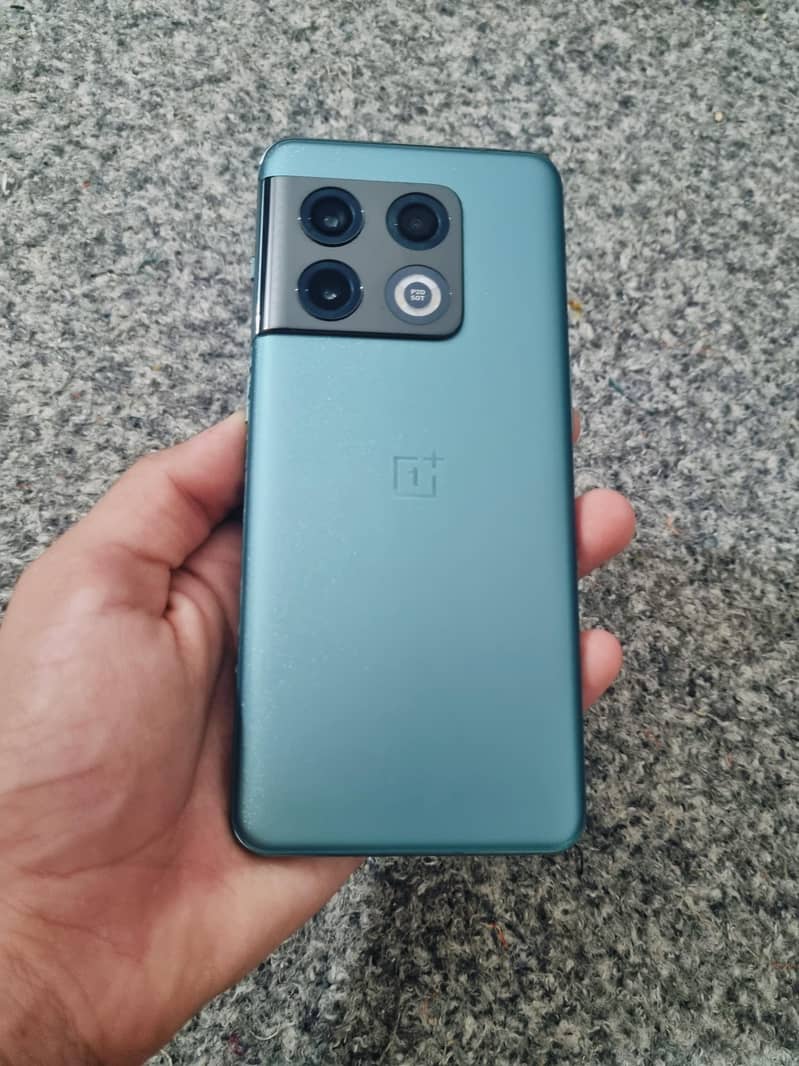 One Plus 10 Pro 1
