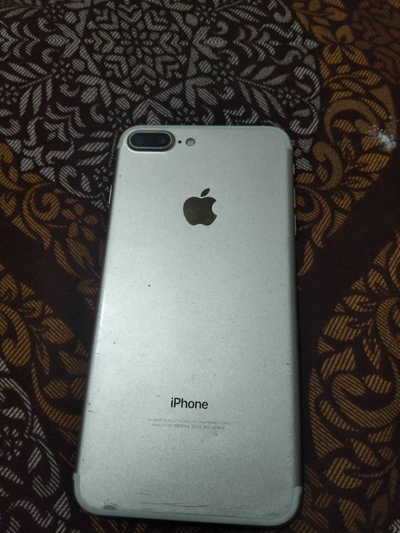Apple iPhone 7 Plus 4