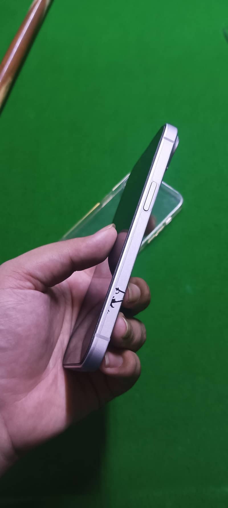 Apple iPhone 14 3