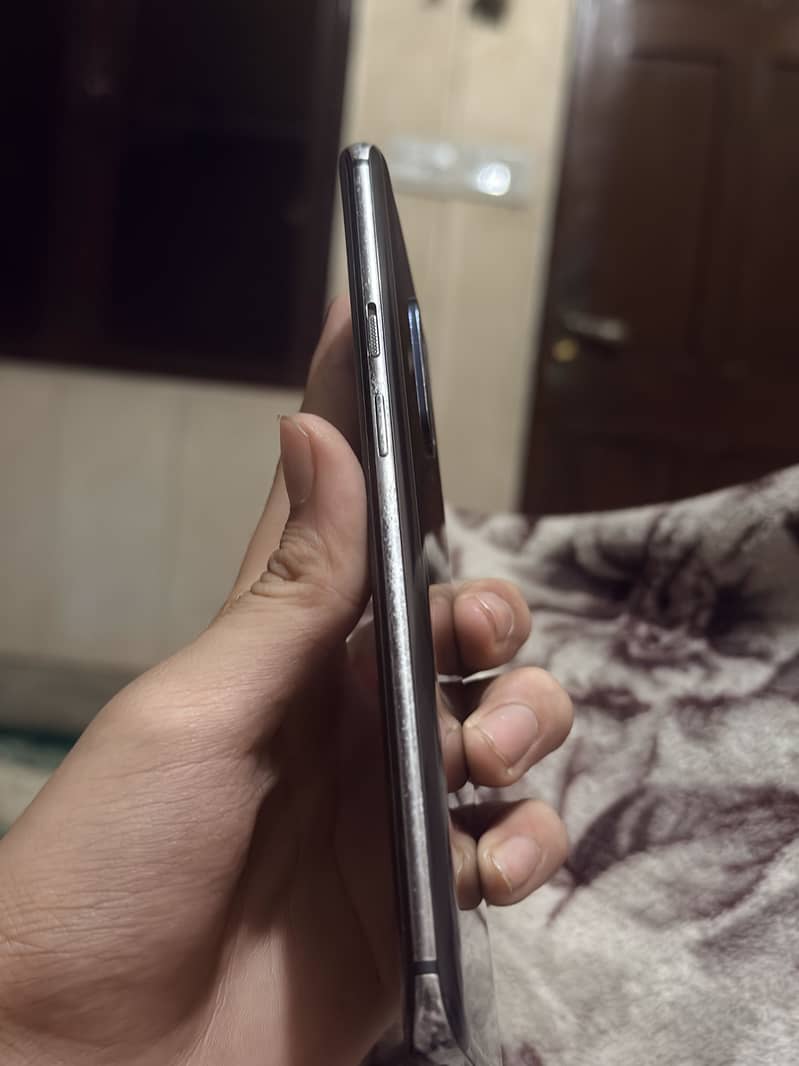 One Plus 7 Pro 4