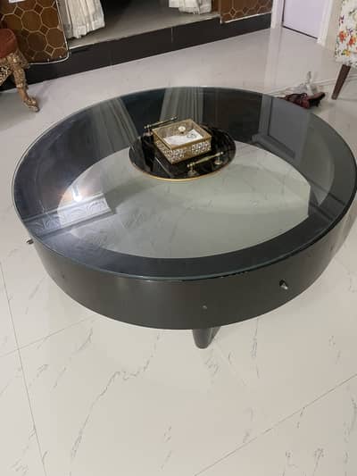 Round coffee table | With highest quality tempered glass