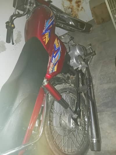 Its Road Prince  CD 70 For Sale Just 4 /5 Month Used