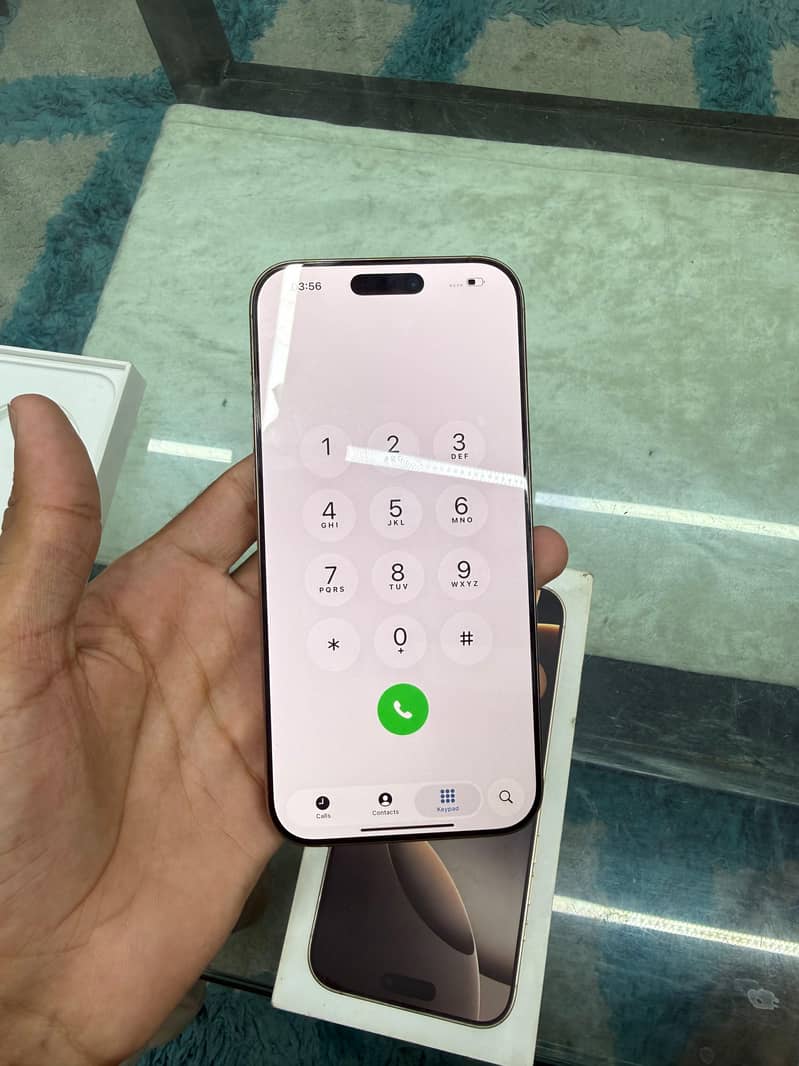 Apple iPhone 16 Pro Max 2