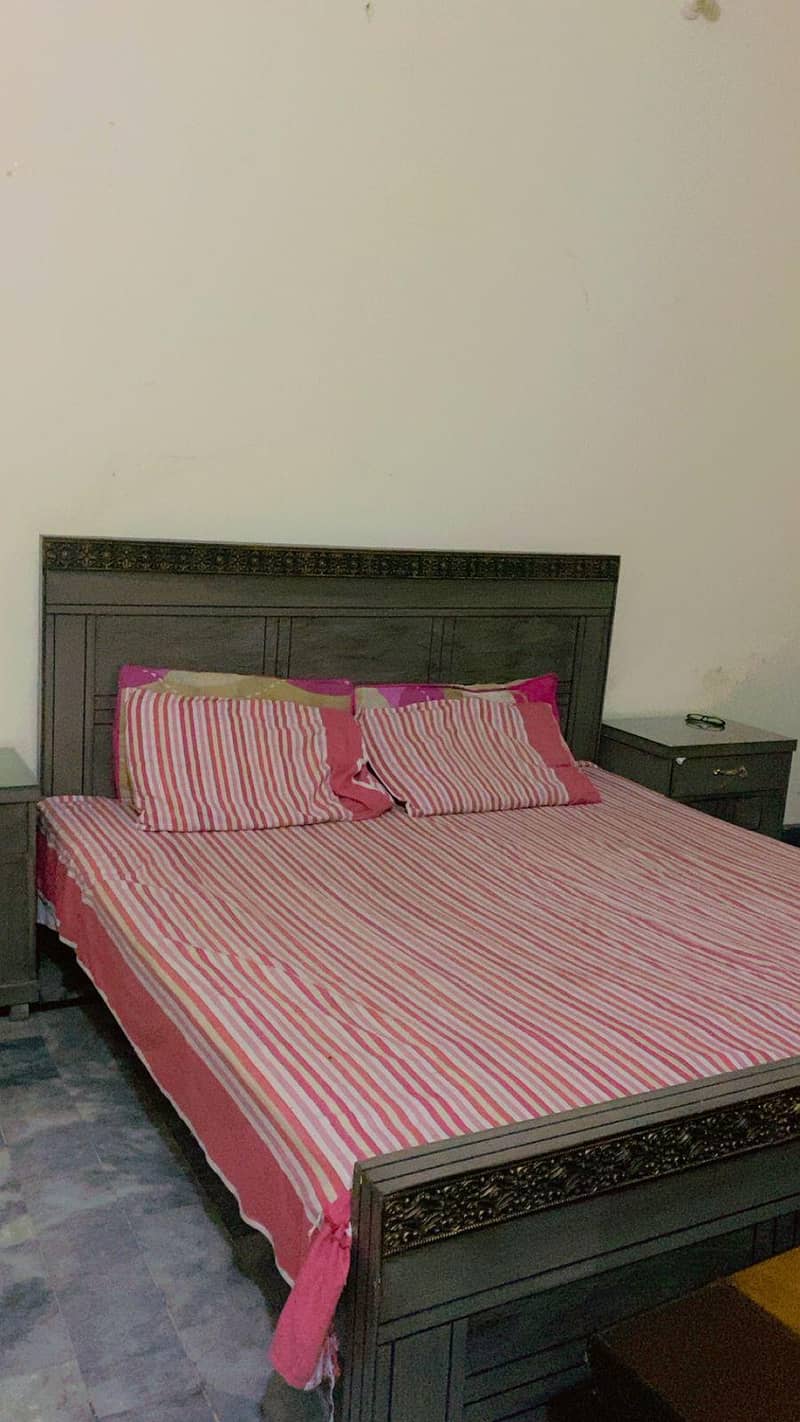 bed dressing side table 3