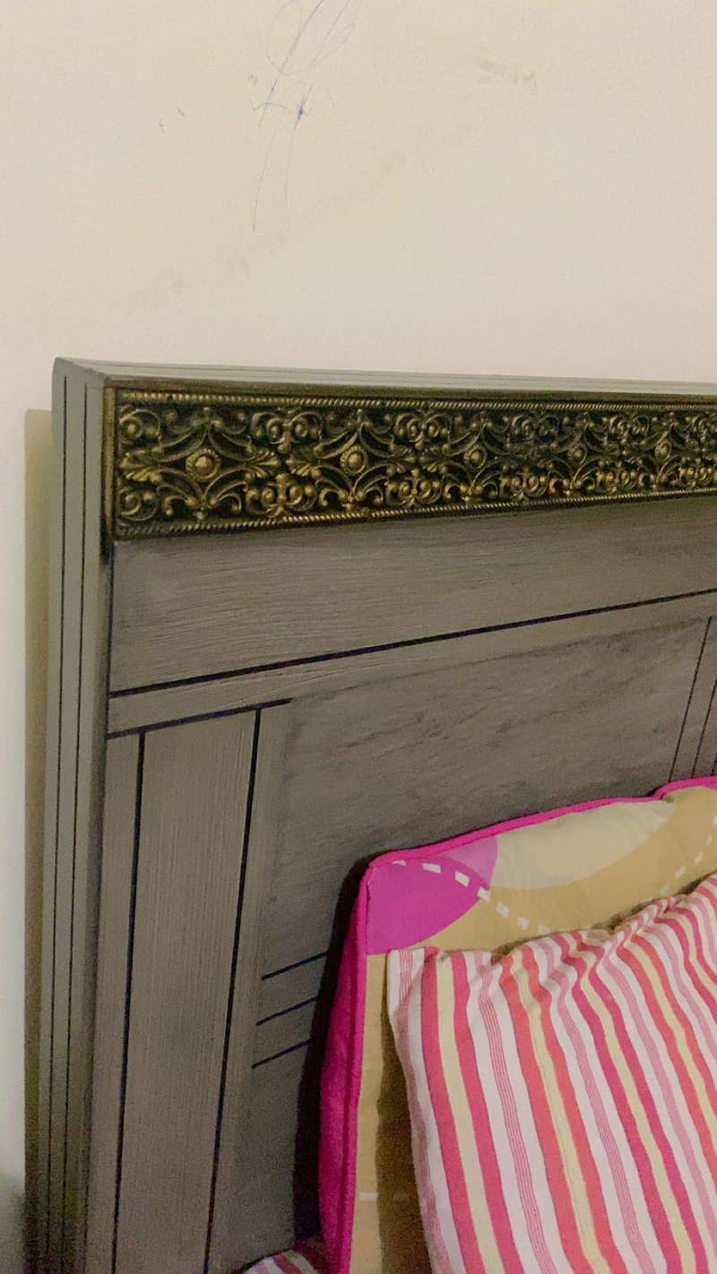 bed dressing side table 4
