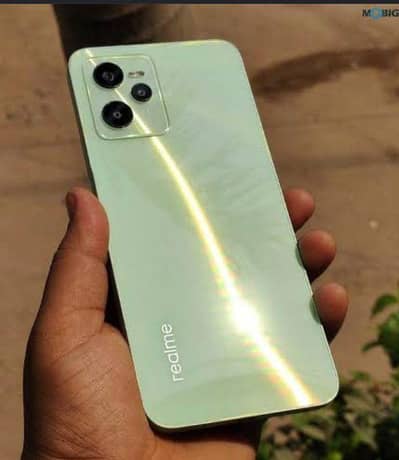 Realme C35