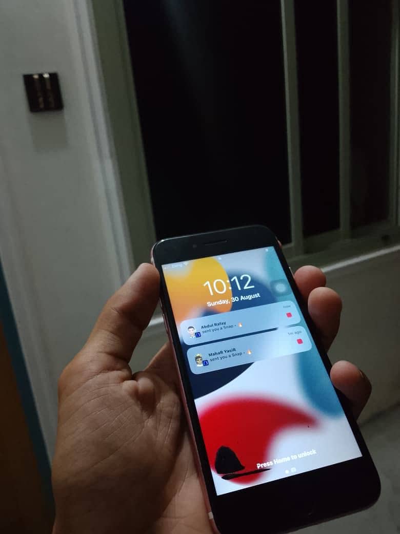 Apple iPhone 7 6