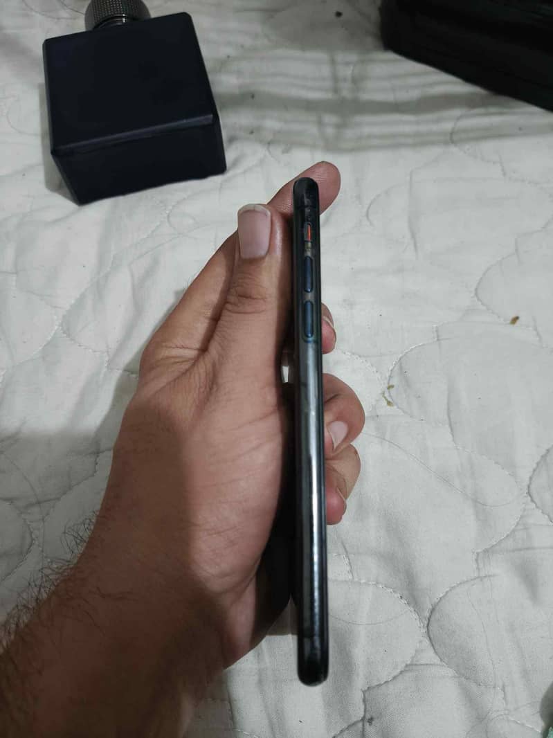 Apple iPhone X 2