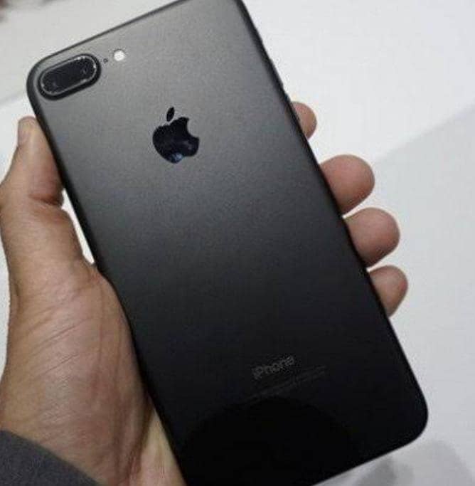 Apple iPhone 7 Plus 1