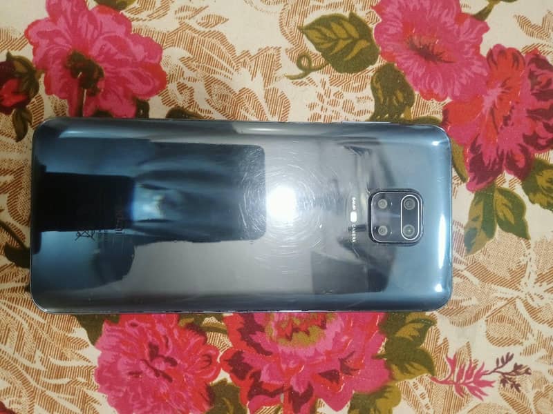 Xiaomi Redmi Note 9S 1