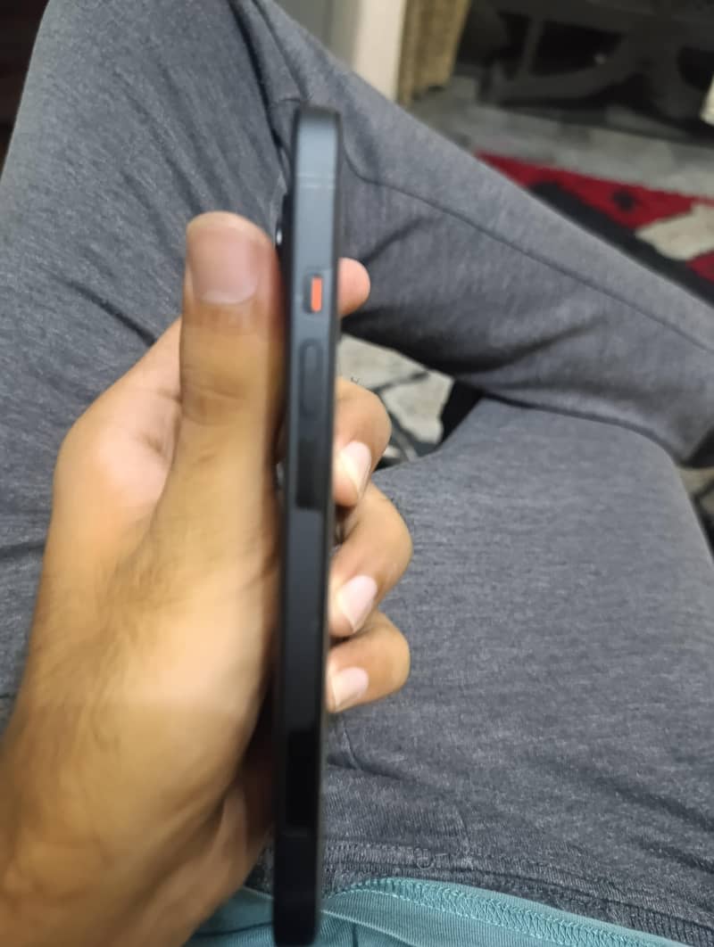 Apple iPhone 15 2
