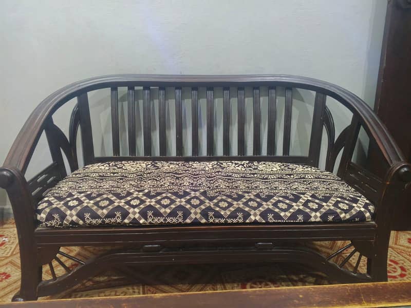 4 Seater sofa set 0