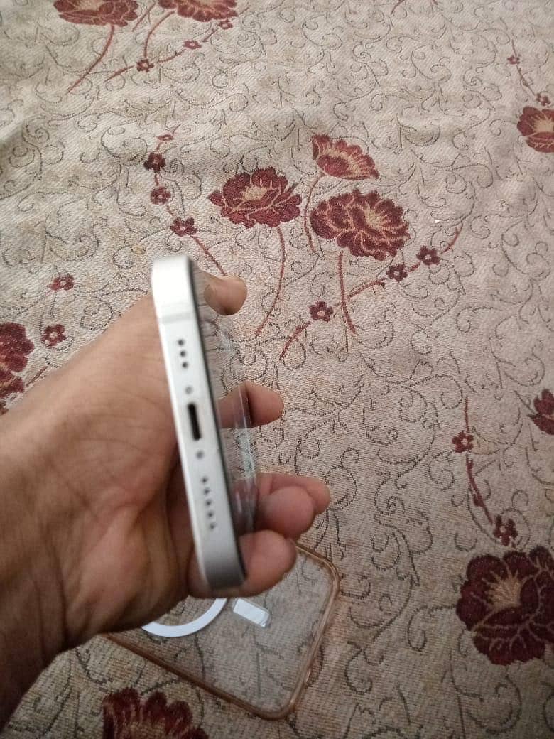 Apple iPhone 12 0