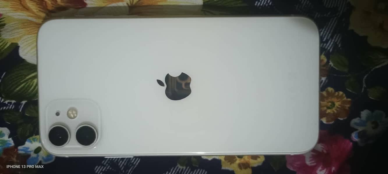 Apple iPhone 11 3
