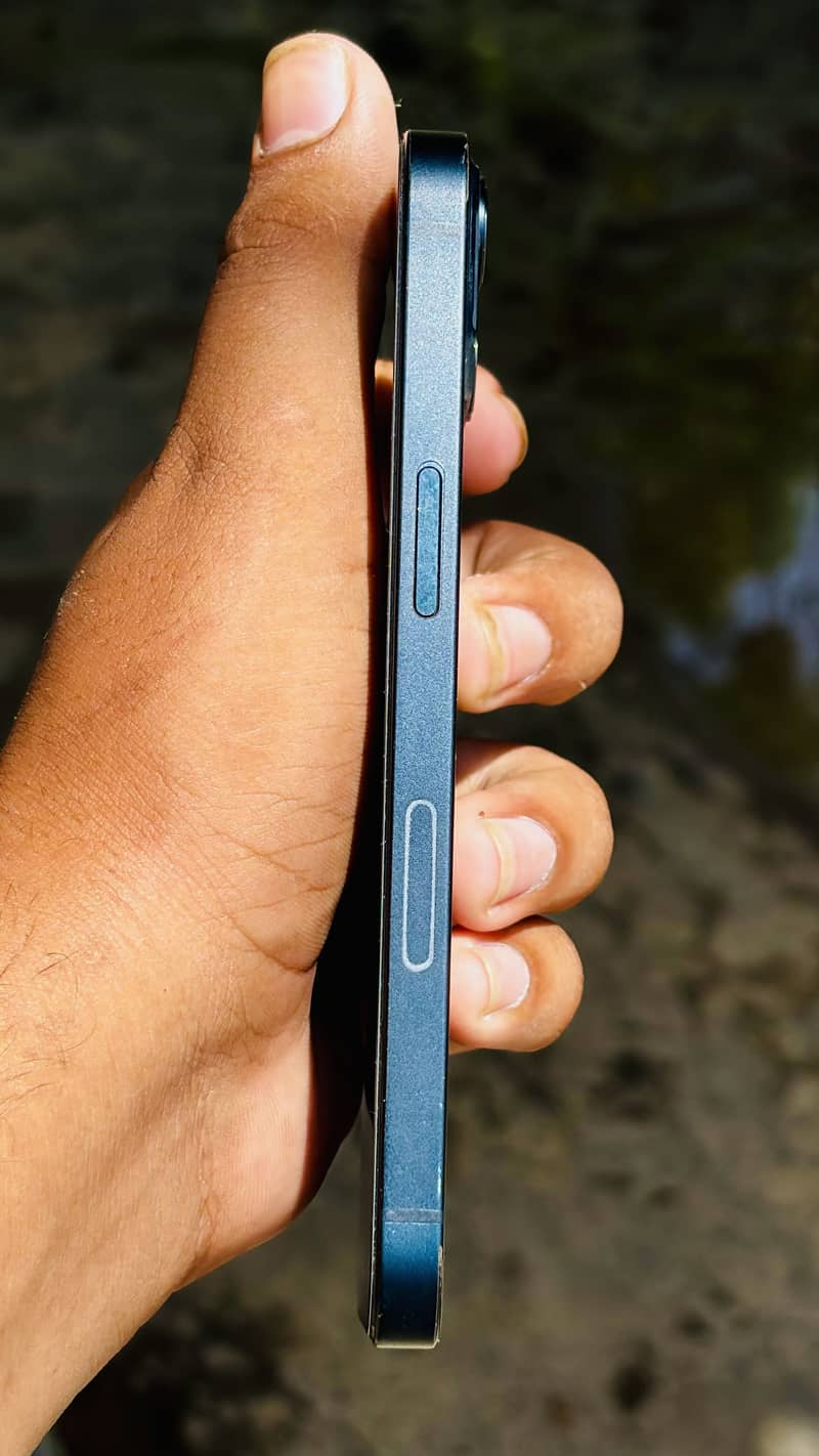 Apple iPhone 13 1