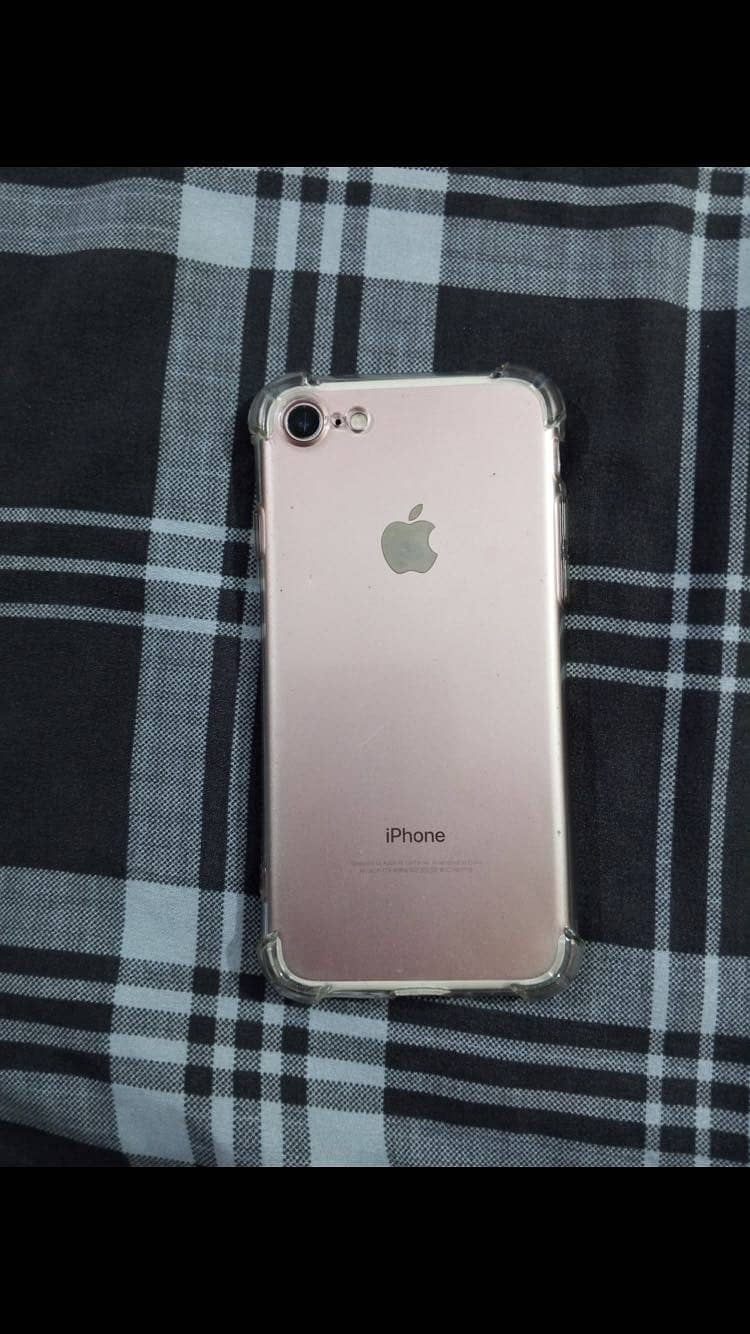 Apple iPhone 7 9