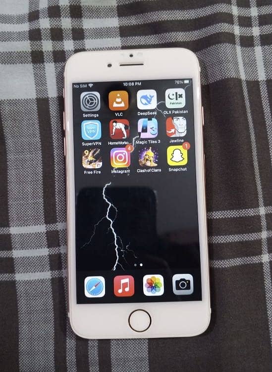 Apple iPhone 7 10