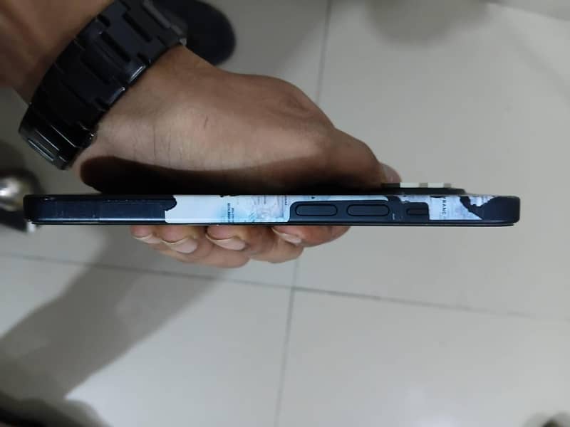 Apple iPhone 15 4