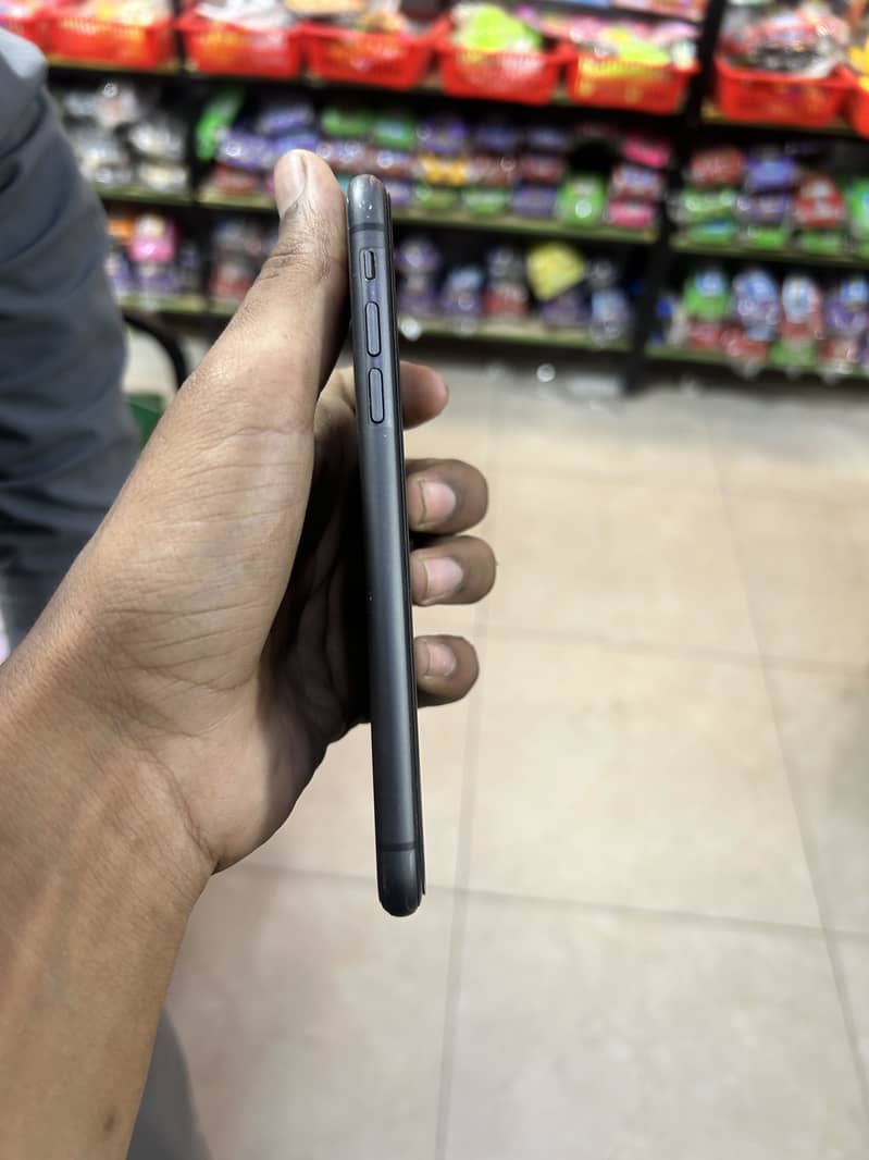 Apple iPhone 11 2