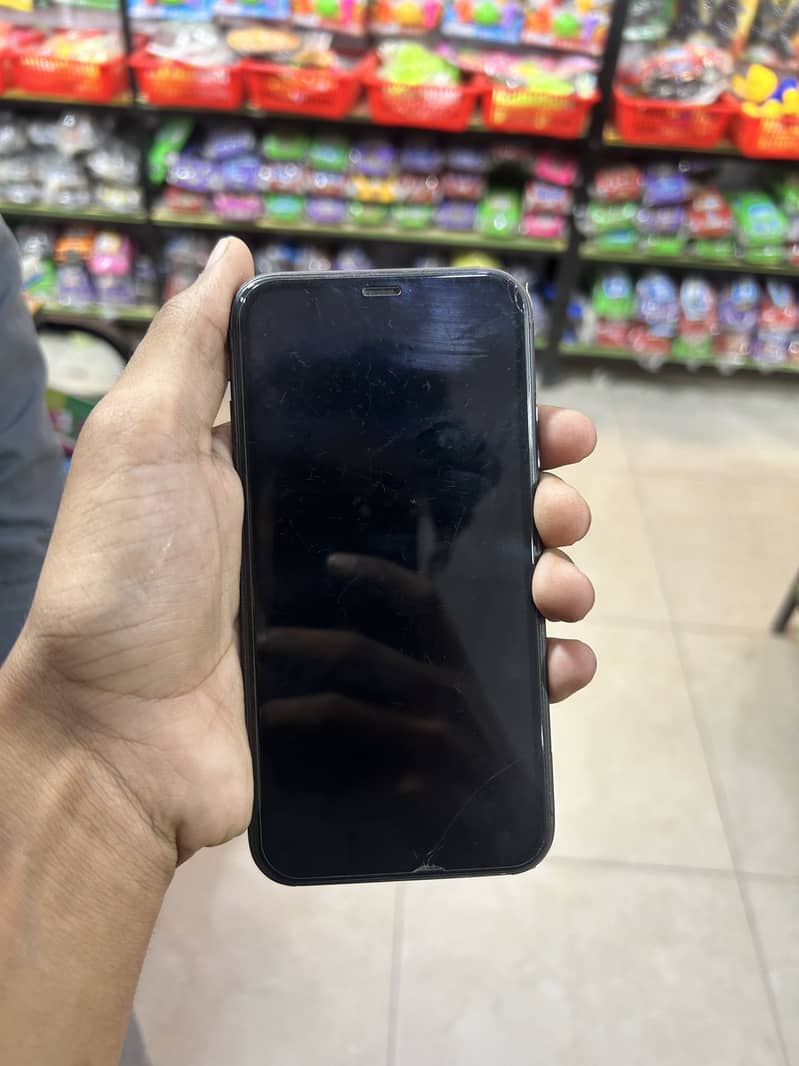 Apple iPhone 11 3