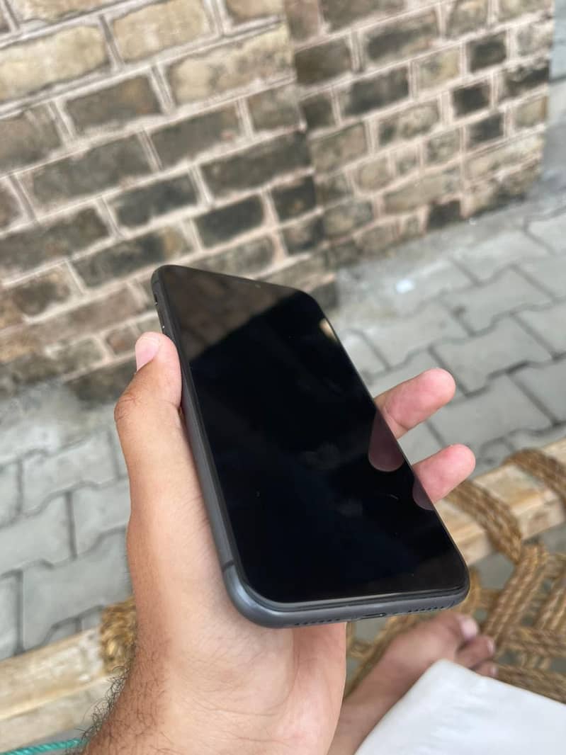 Apple iPhone 11 5