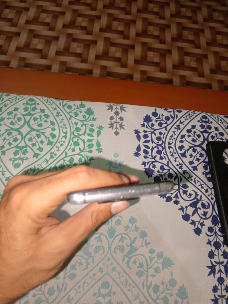 OnePlus 7T 4