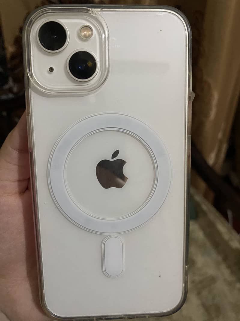 Apple iPhone 13 4
