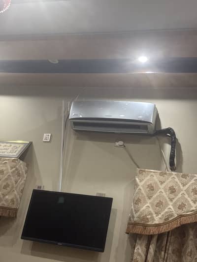Kenwood A/C non inverter  e VIVA MODEL JUST LIKE NEW