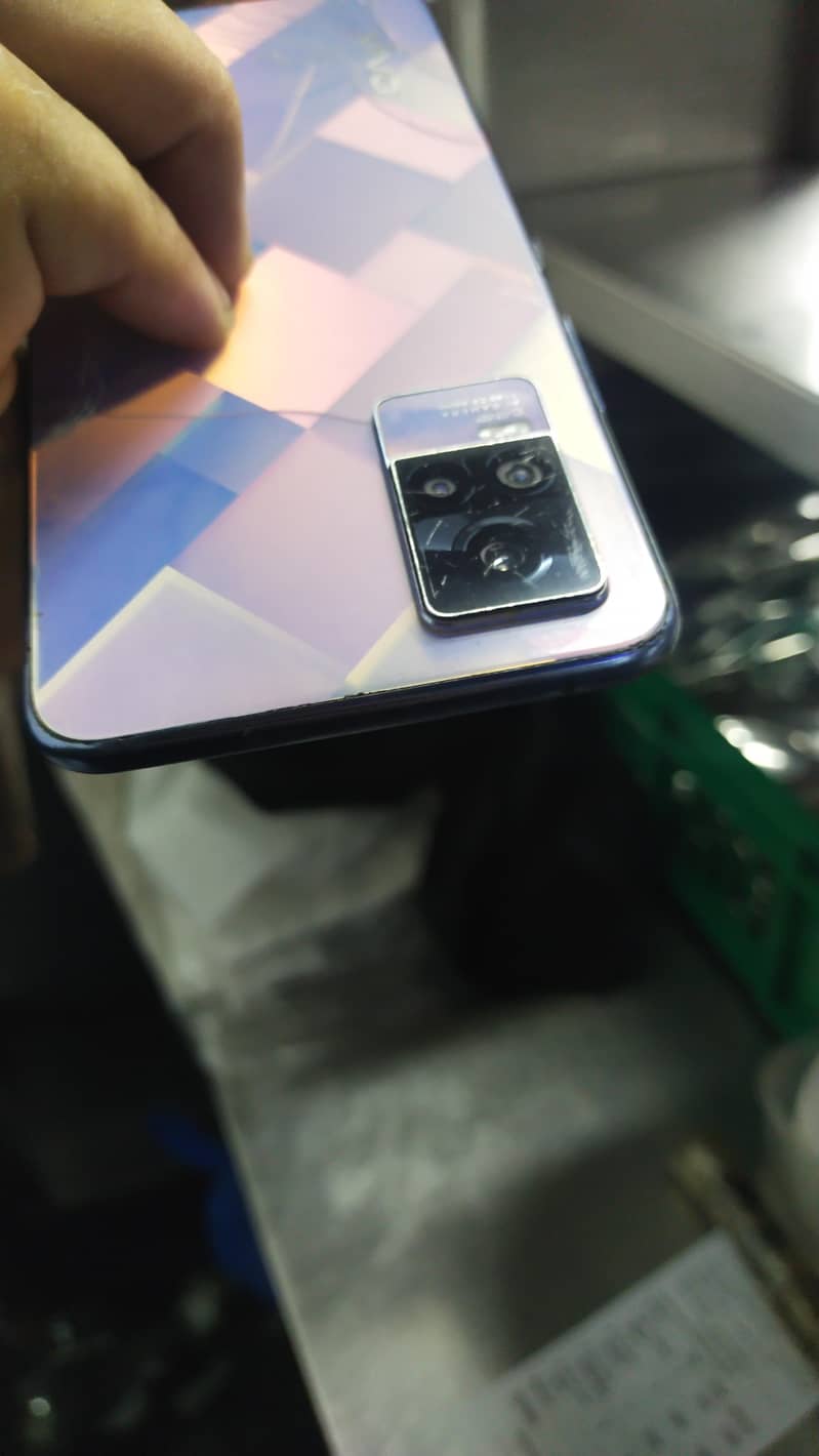 Vivo V21e 1
