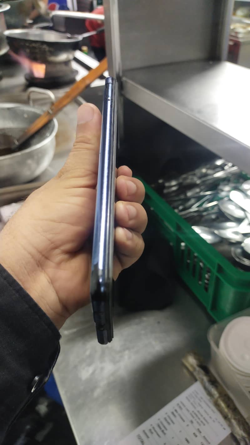 Vivo V21e 4
