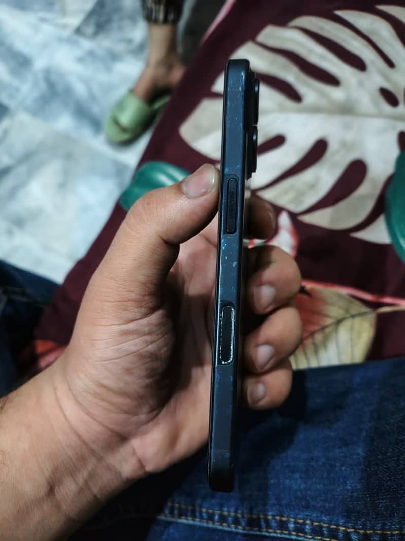 iPhone 16 2