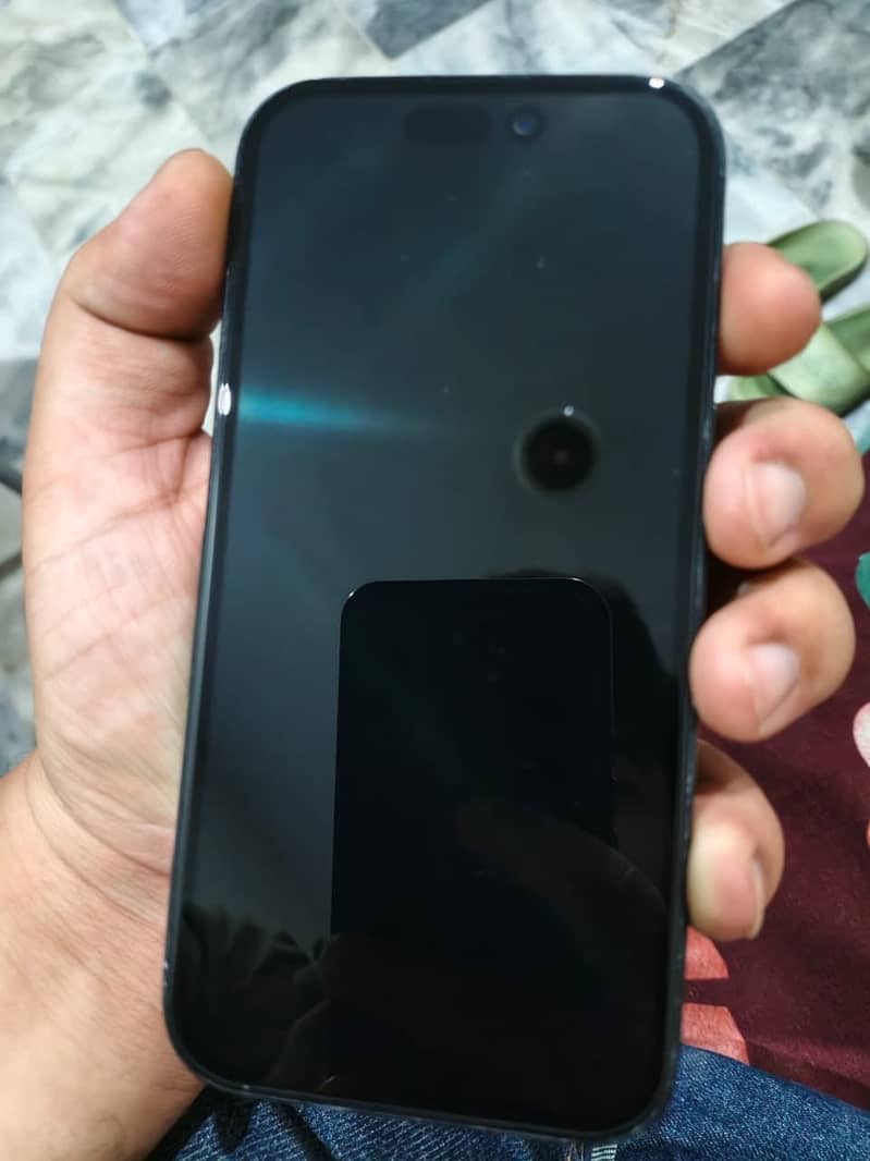 iPhone 16 4