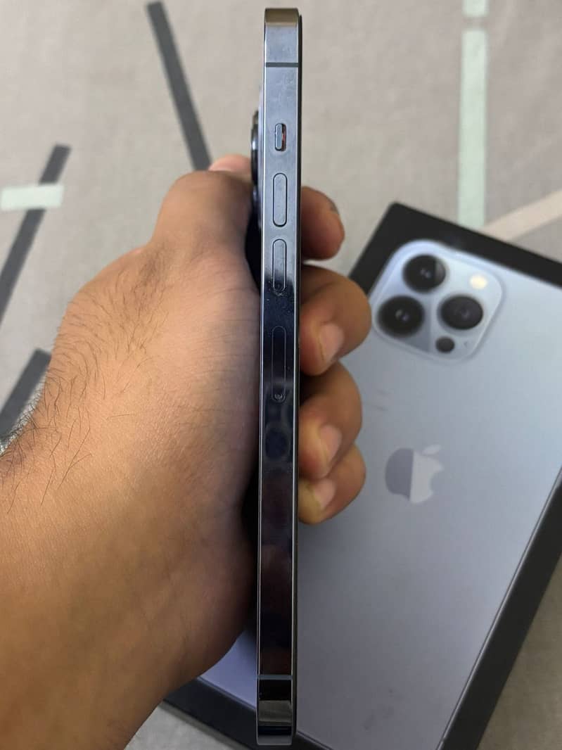 Apple iPhone 13 Pro Max 6
