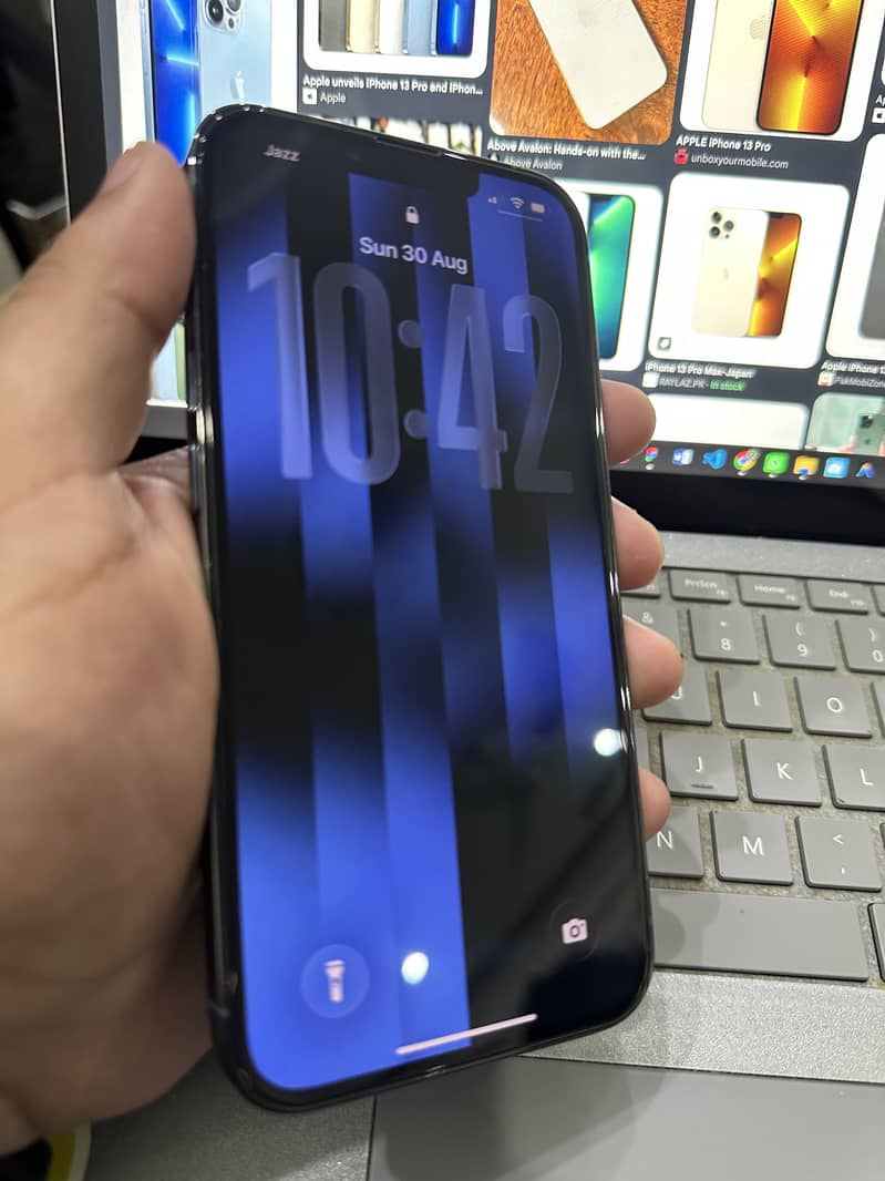 Apple iPhone 13 Pro 1