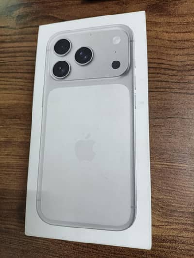 IPHONE 17 PRO 256 GB | NON PTA | Open Box