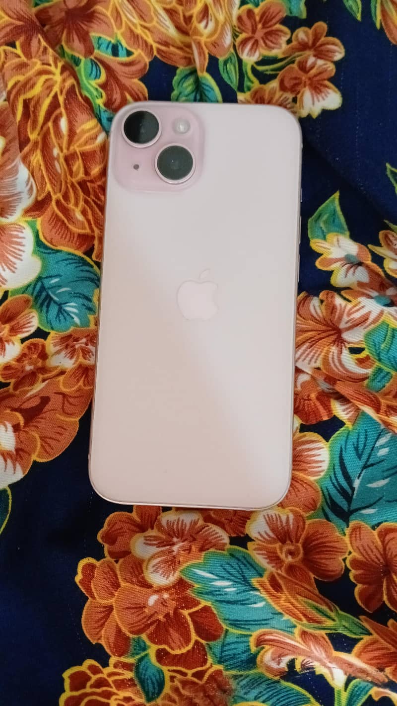 Apple iPhone 15 3