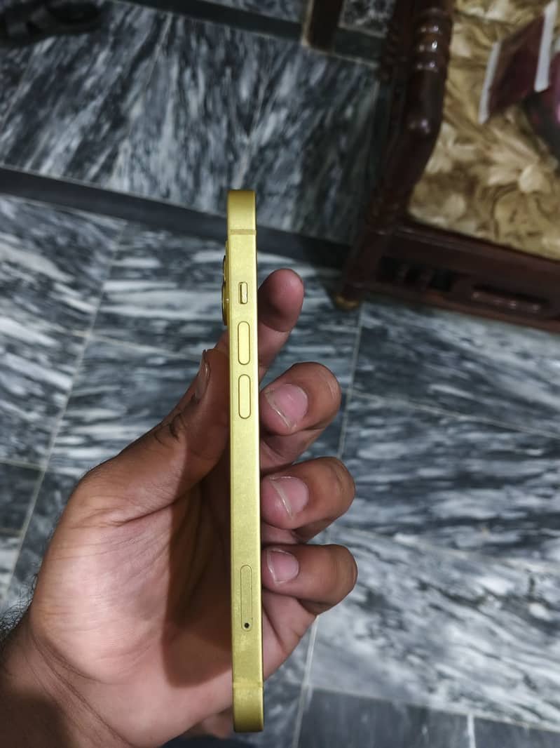 Apple iPhone 14 5